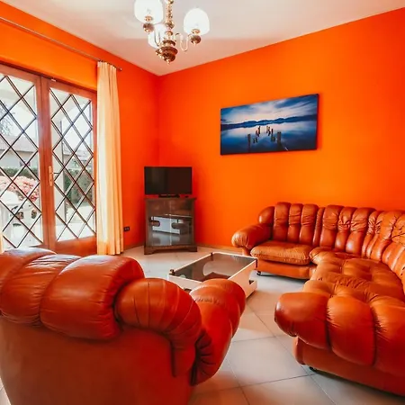La Quiete - Lakeside Leisure & Business Apartament *